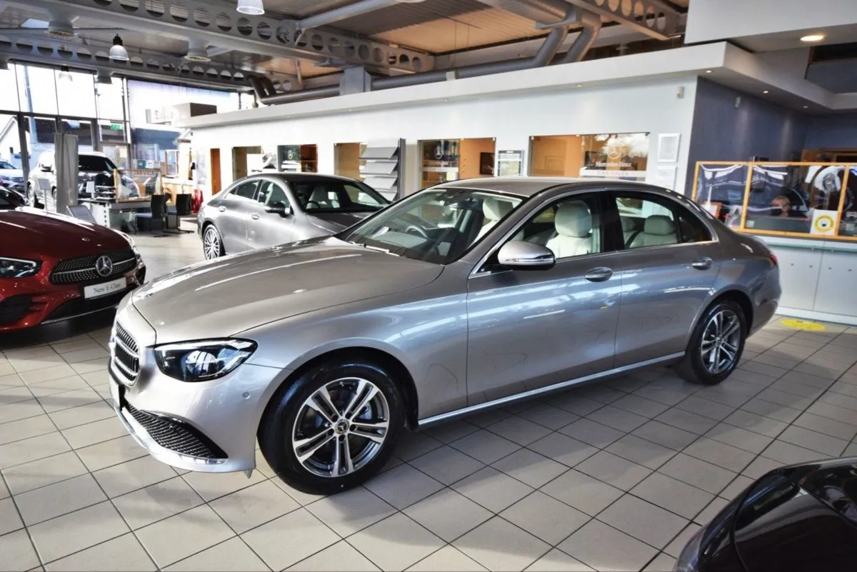 Mercedes-Benz E-Class E220d Avantgarde 194bhp Auto - Image 3
