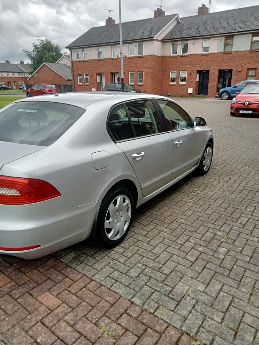 Skoda superb - Image 4