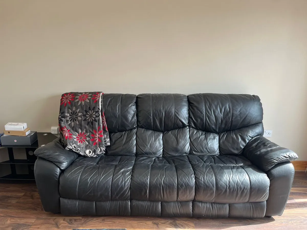 3 Seater Leather Sofa - Image 1
