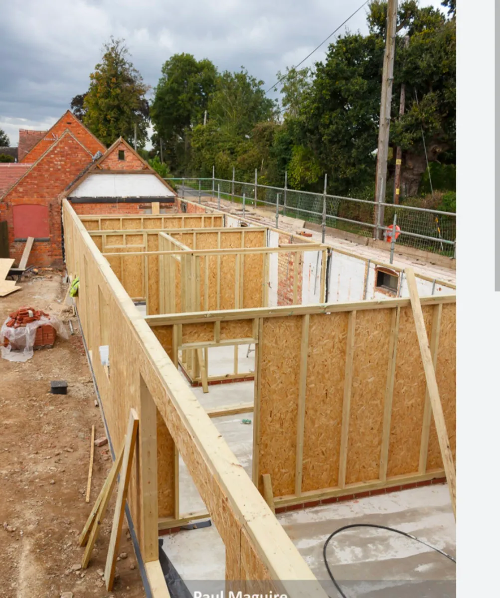 1st FIX CARPENTERS / LABOURER WANTED