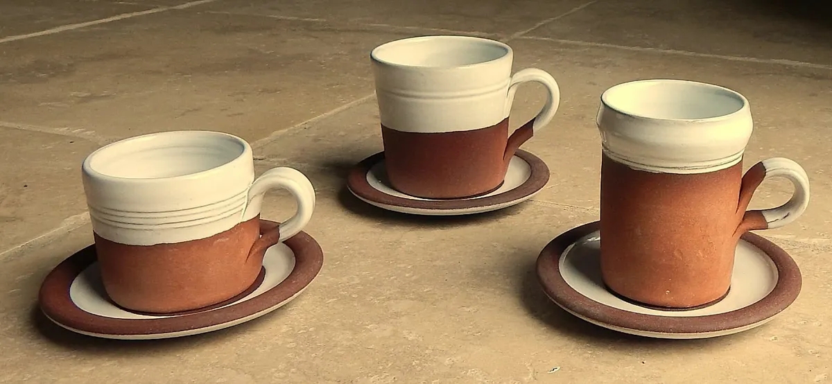 Selection of 3 Stephen Pearce Mugs & Saucers - Image 1