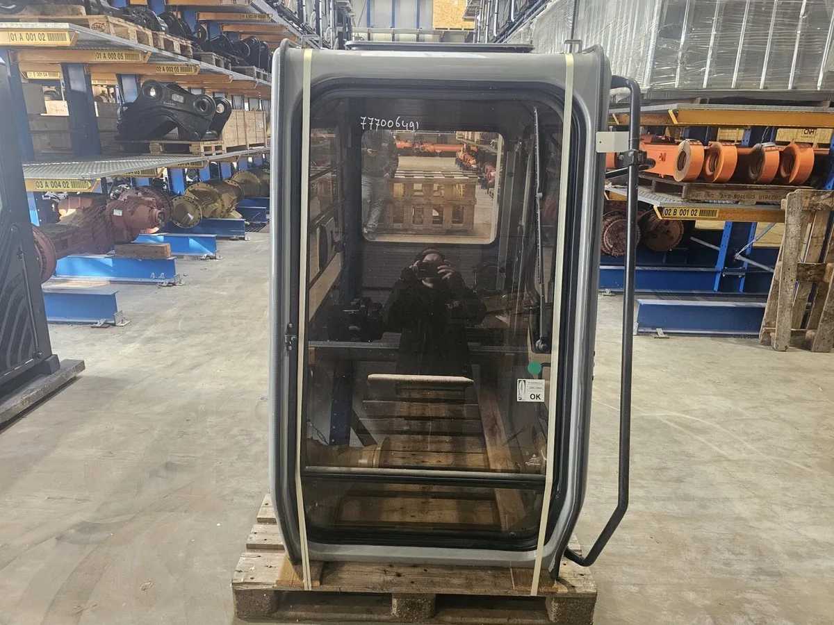 Hitachi Ex Series, “New Old Stock” Digger Cabs - Image 4