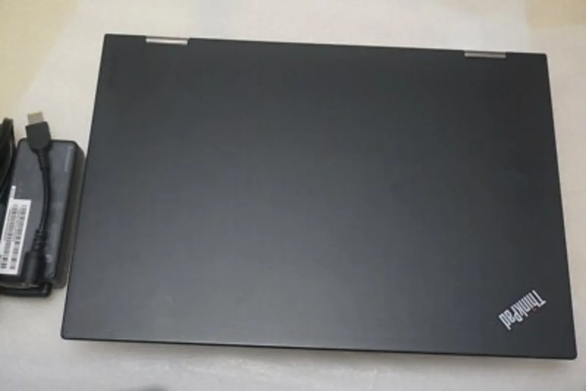 Lenovo ThinkPad Yoga i7 16 GB - Image 3