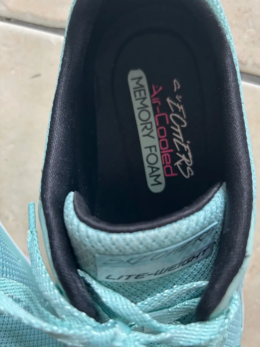 Sketchers Memory Foam - Image 3