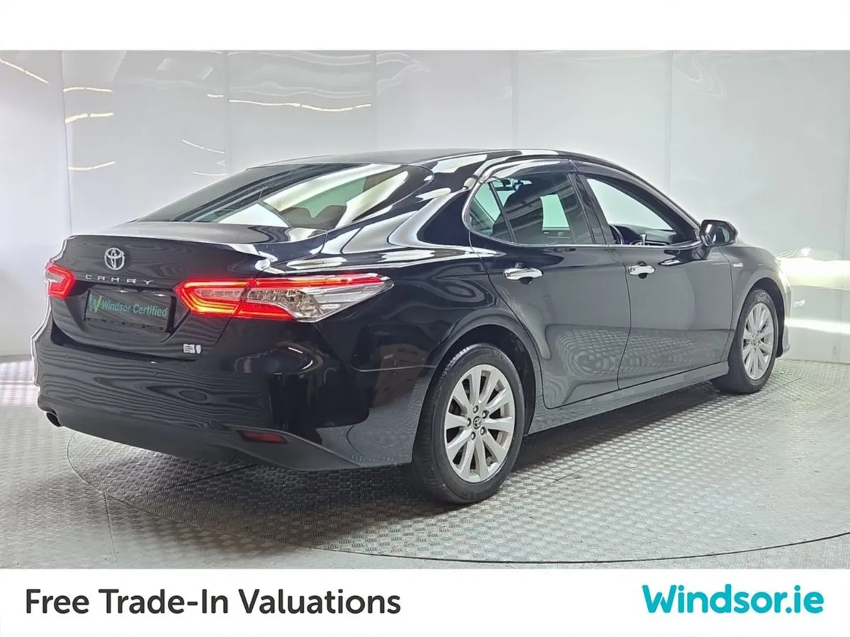 Toyota Camry G 2.5 Hybrid - Image 3