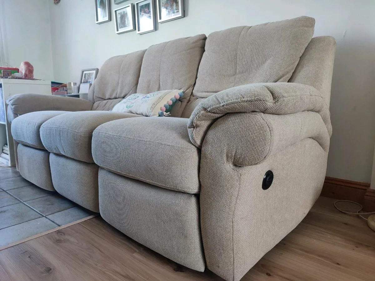 Couch - Image 2