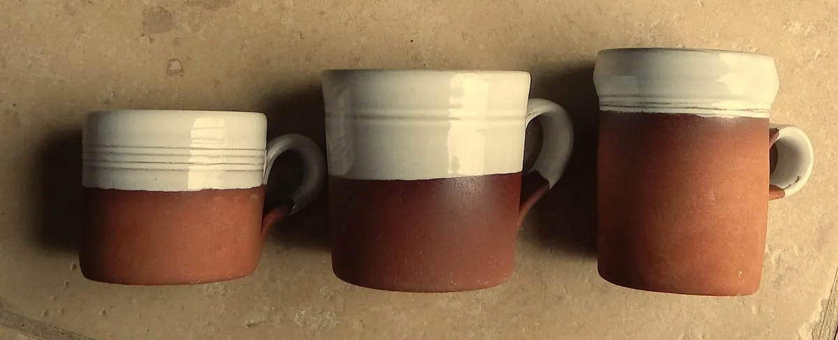 Selection of 3 Stephen Pearce Mugs & Saucers - Image 4