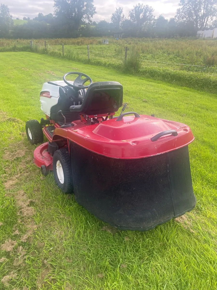 Ride on lawnmower - Image 4
