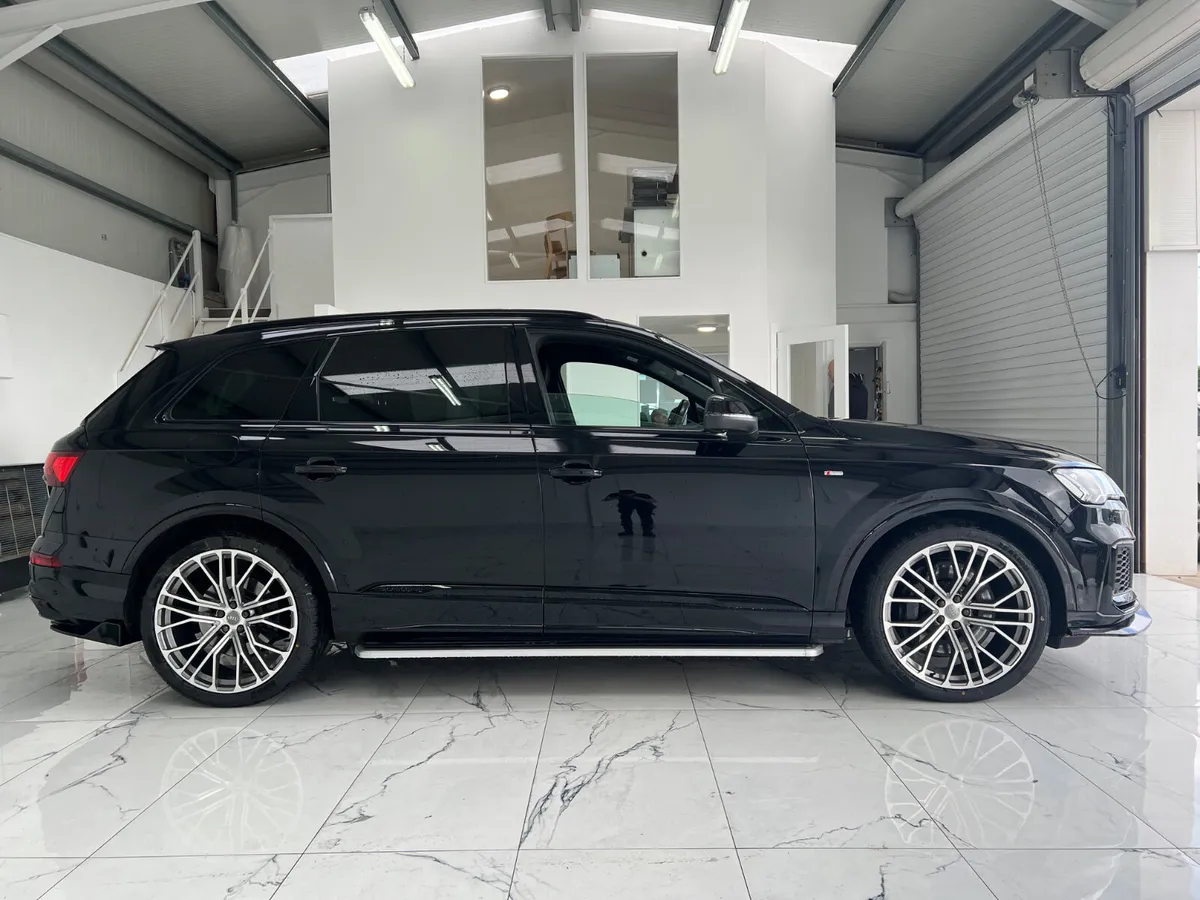 Audi Q7 2021 - Image 3