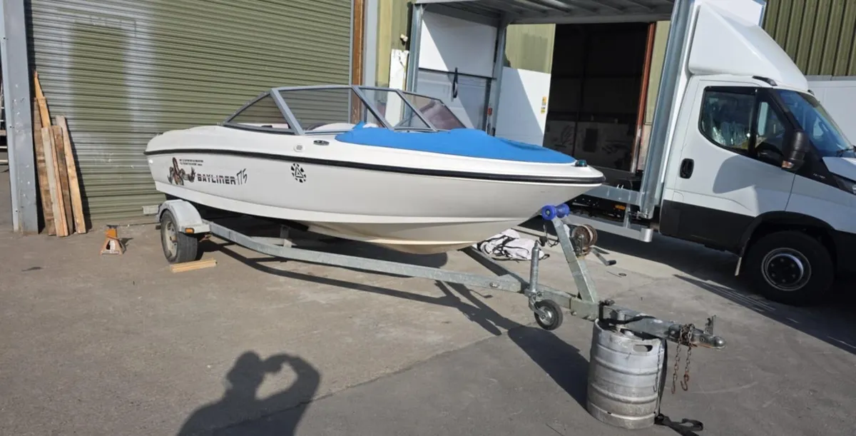 speedboat - Image 2