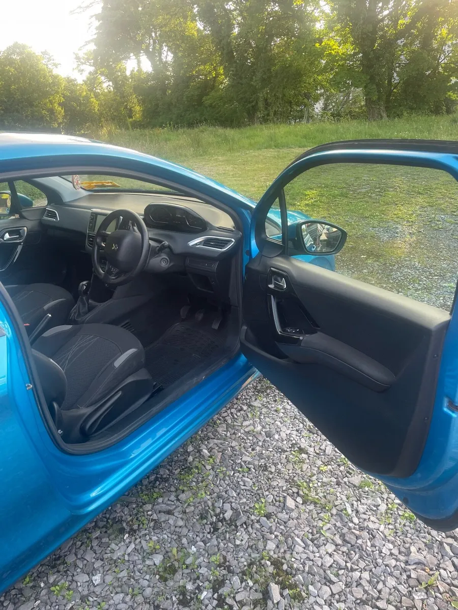 Peugeot 208 2013 - Image 3