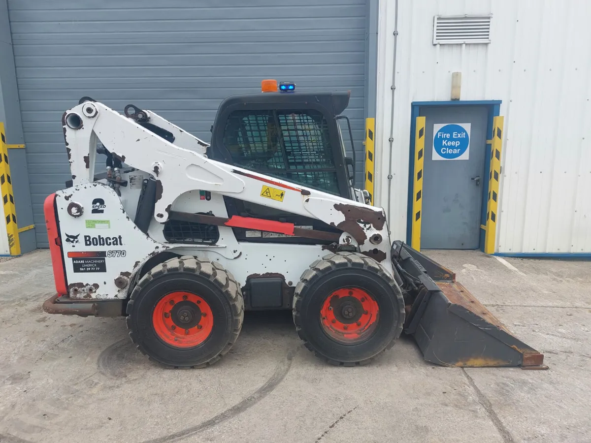 Bobcat 377 - Image 4