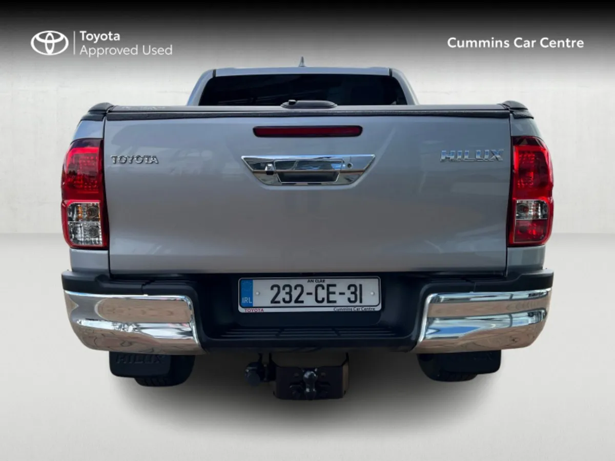 Toyota Hilux VAT INVOICE AVAILABLE HILUX 2.8 SR5 D - Image 4