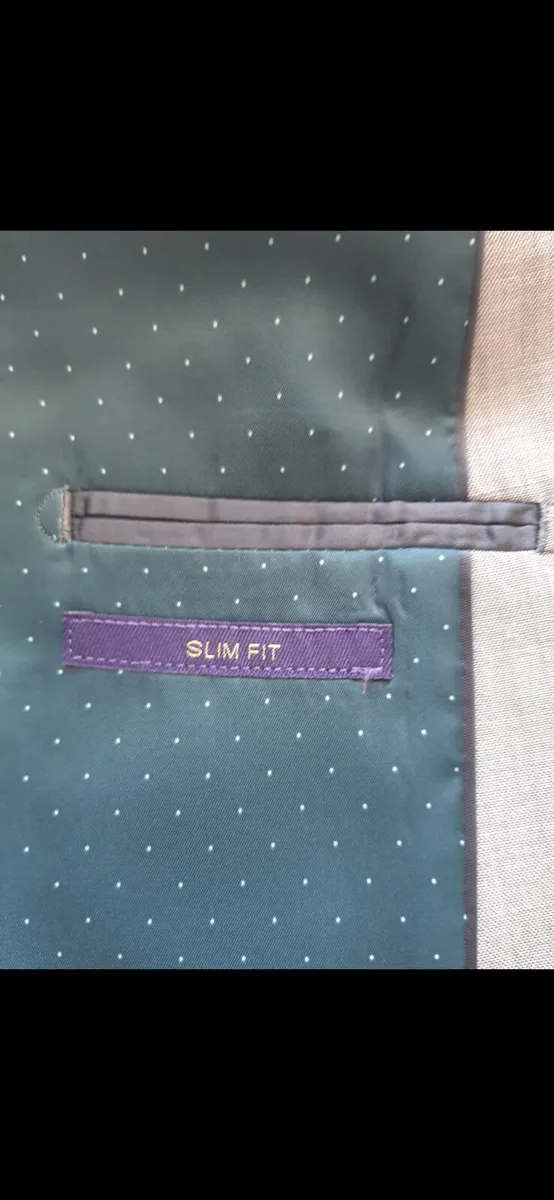 Mens suit - Image 1