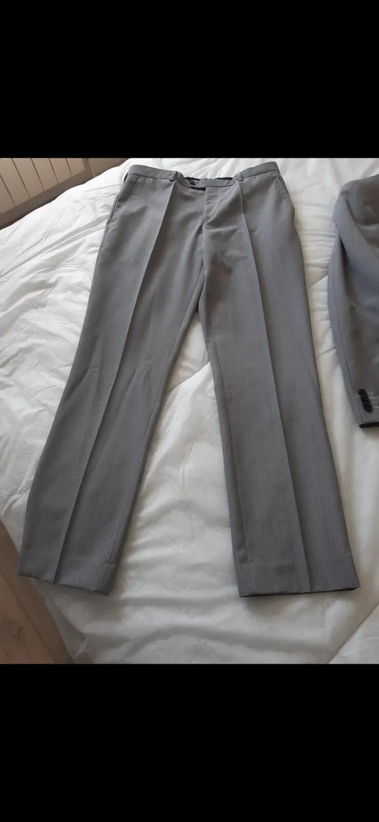 Mens suit - Image 4