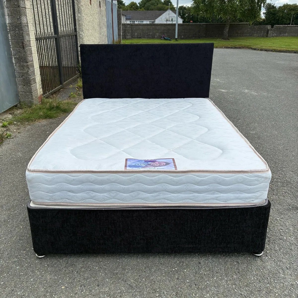 Black Double Bed - Image 2