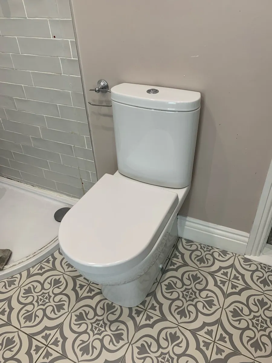 Close-Coupled Toilet. - Image 2