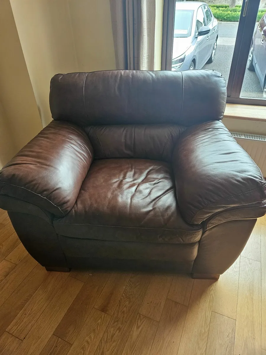 Leather arm chair