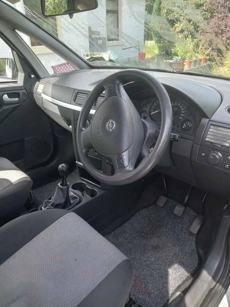 Car - Image 2