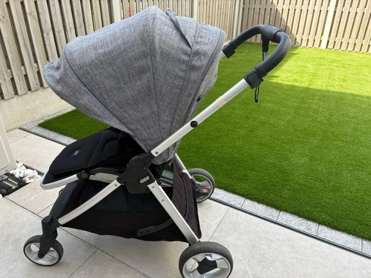 Mamas and Papas Flip XT2 Bundle - Image 1