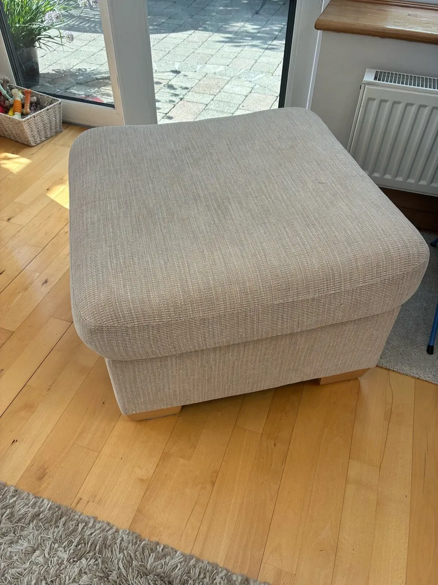 Couches - Image 2