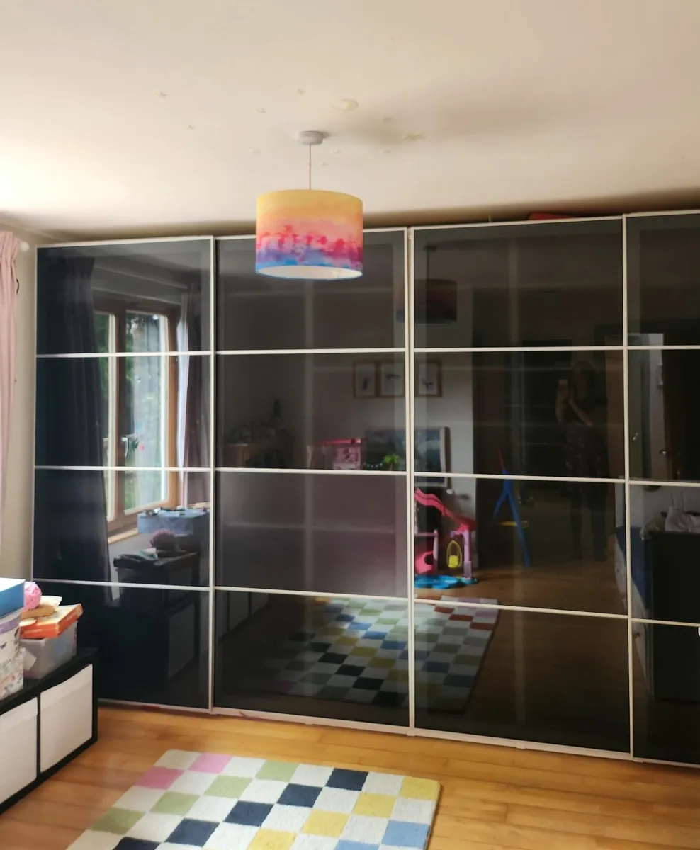 Sliding wardrobe doors - Image 1