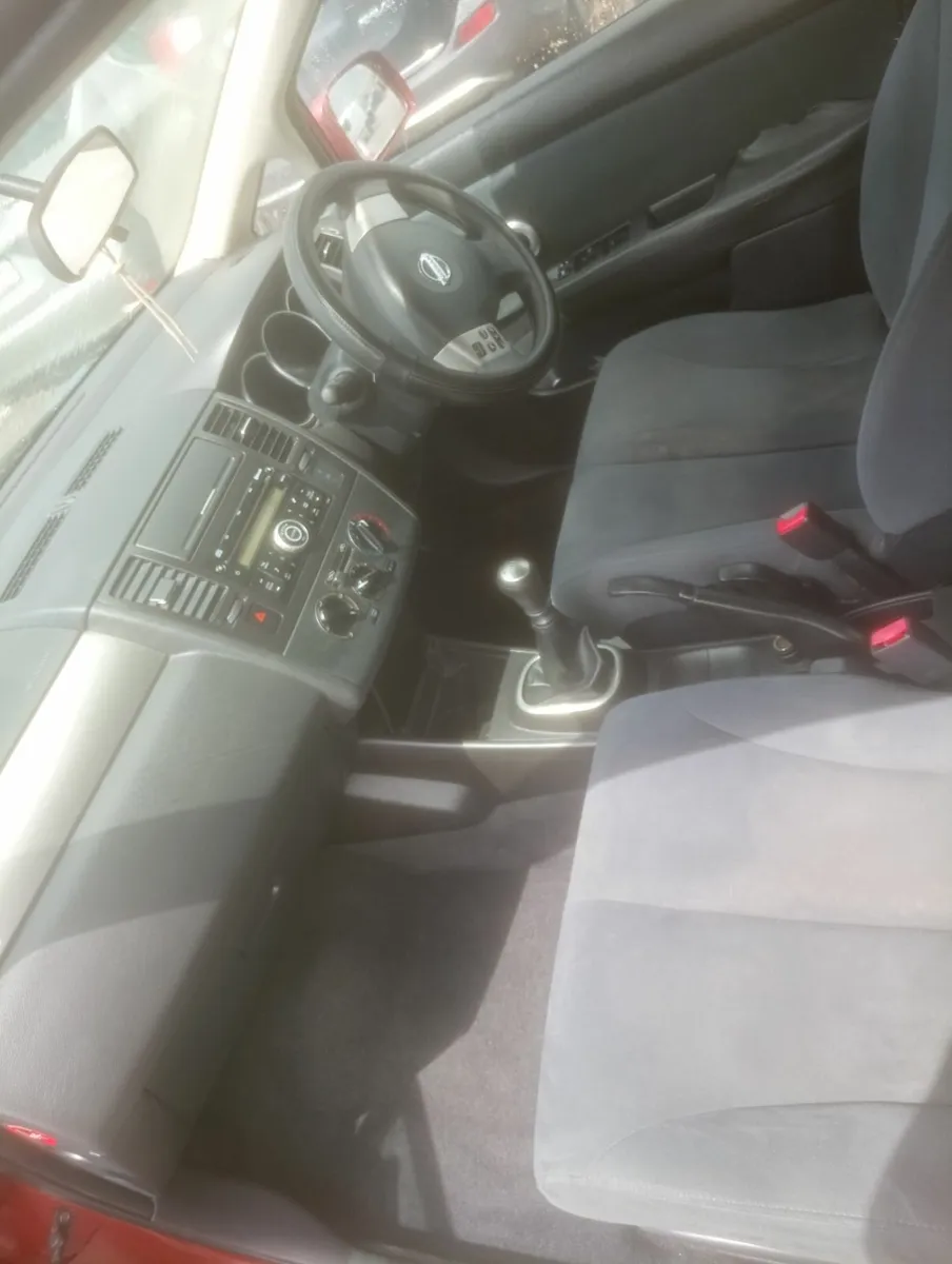 Nissan Tiida 2010 - Image 4