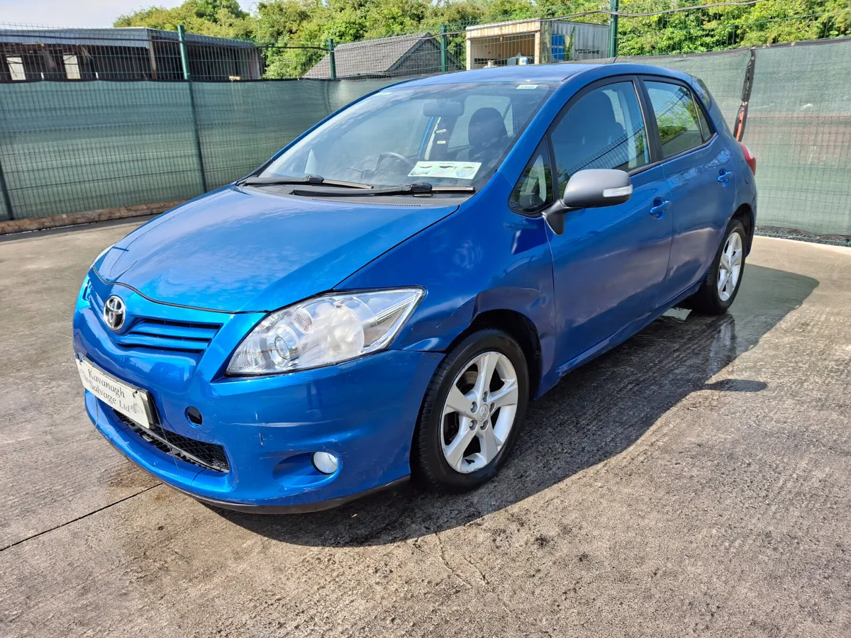*2011 Toyota Auris 1.3 Petrol - Image 3