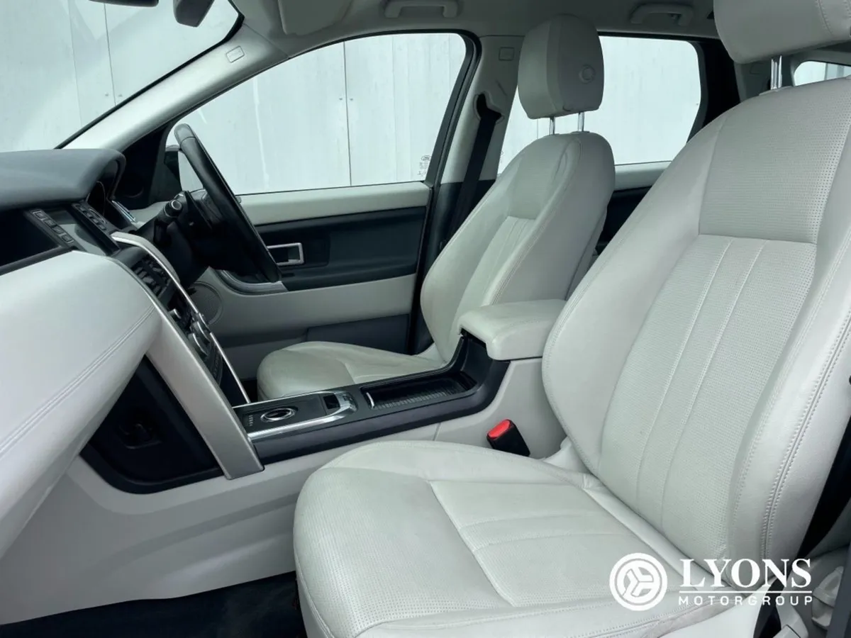 Land Rover Discovery Sport 2.0 TD4 150PS Auto SE - Image 3