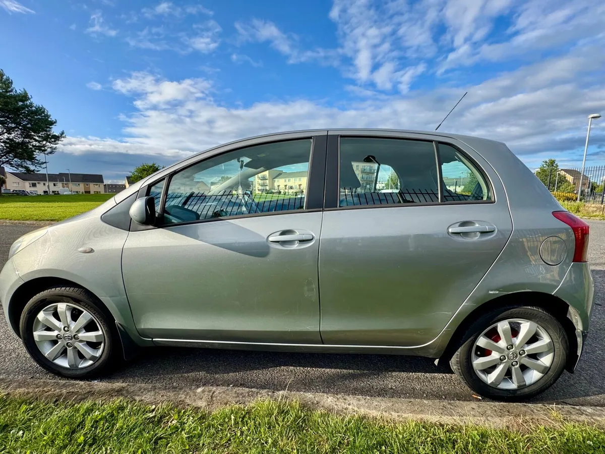 Toyota Yaris 2008 - Image 4