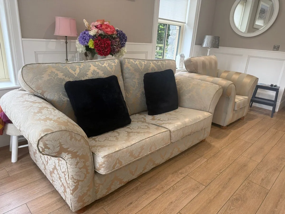 Laura Ashley Suite - Image 1