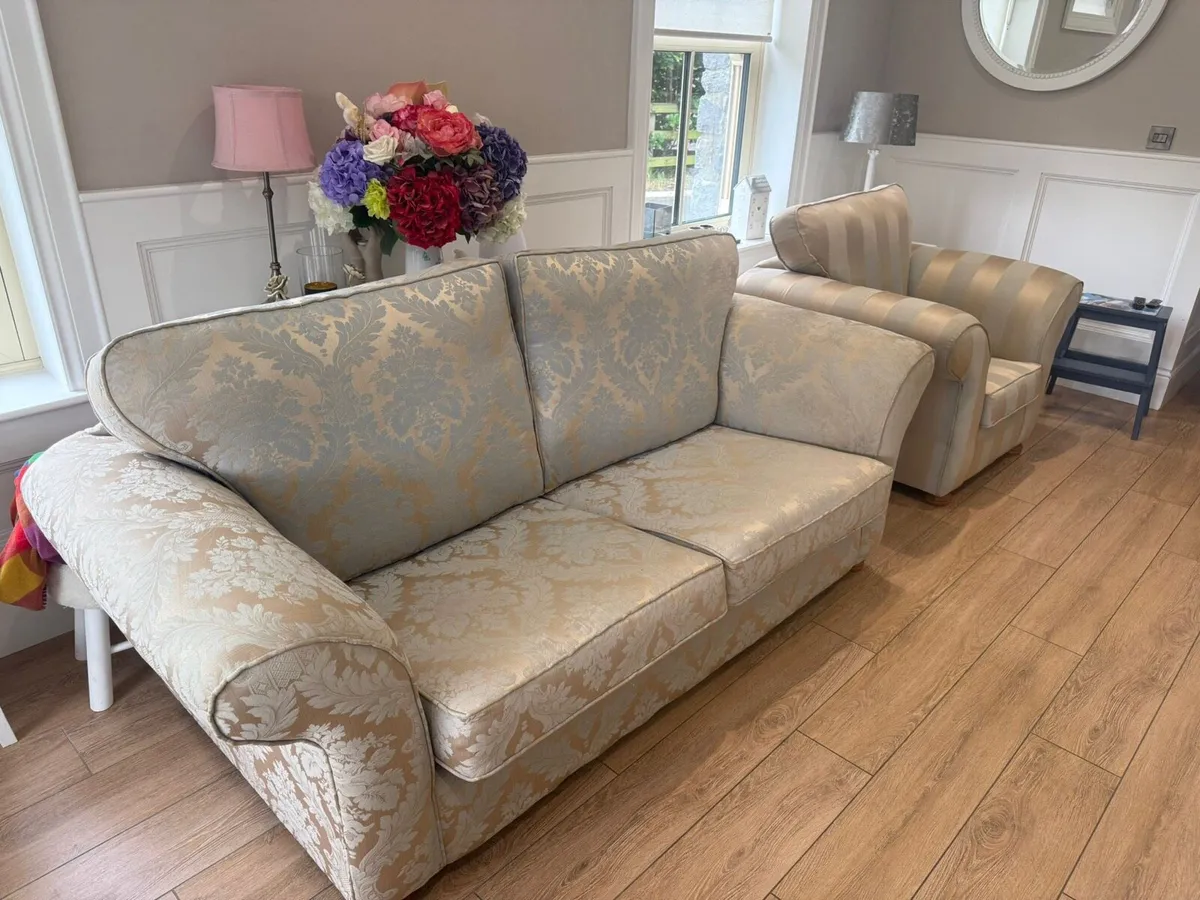 Laura Ashley Suite - Image 4