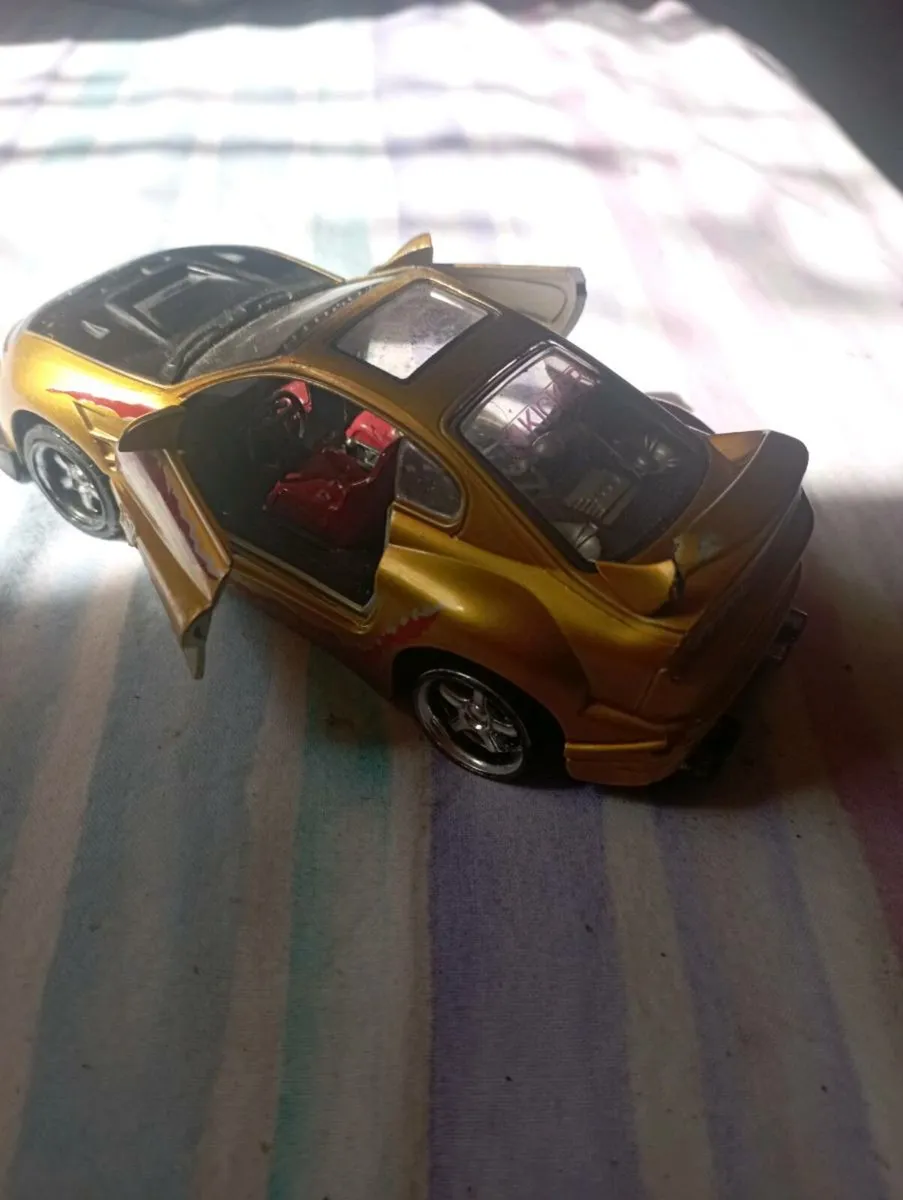 R. MZ LIGHT + SOUND DIE- CAST  COLLECTION01 TOYOTA - Image 3