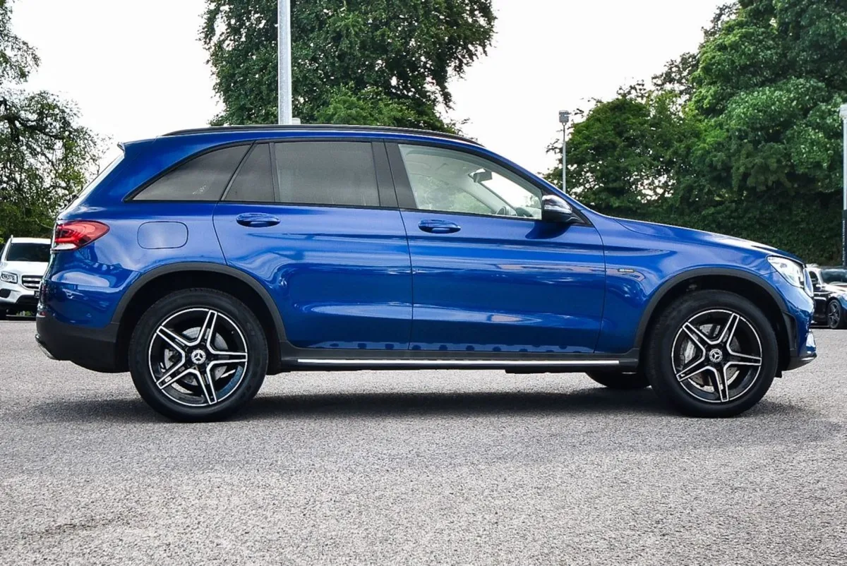 Mercedes-Benz GLC-Class 300de AMG Night Pack 316b - Image 3