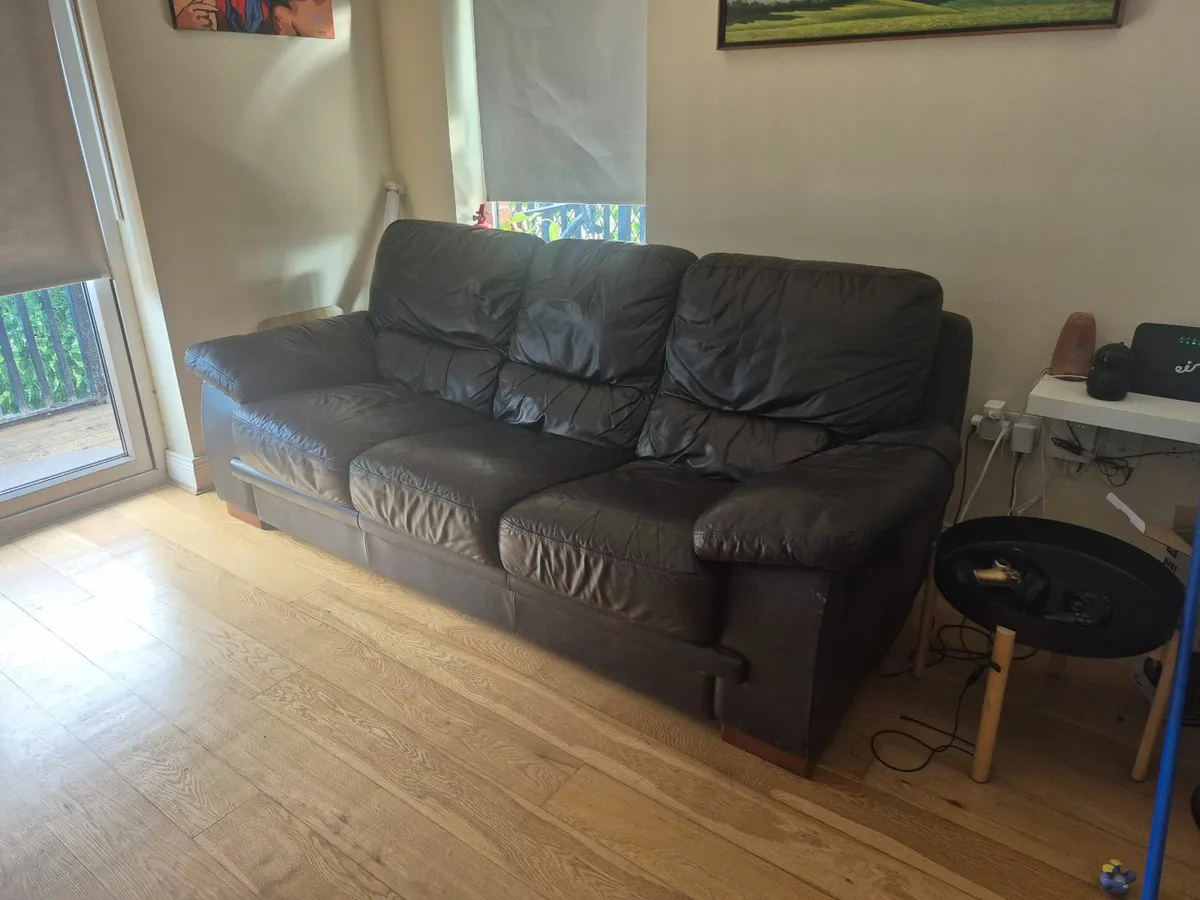 3 seats black leather sofa in perfect conditions - Image 1
