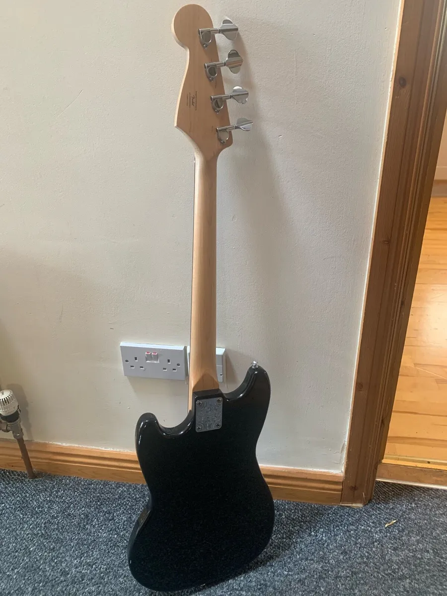 Fender bass - Image 2