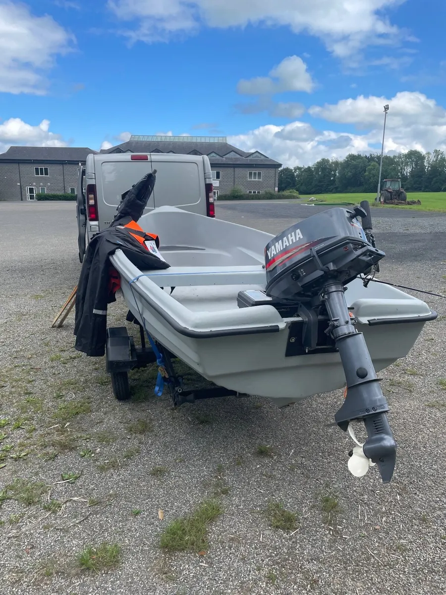 Boat and trailer excellent condition - Image 4
