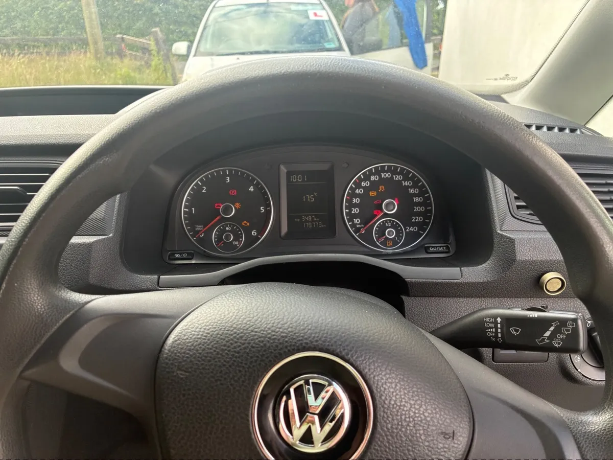 Volkswagen Caddy 2016 - Image 2