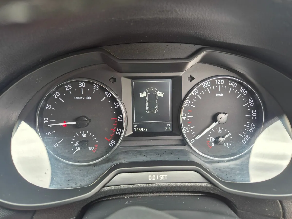 Skoda Octavia 2016 - Image 2