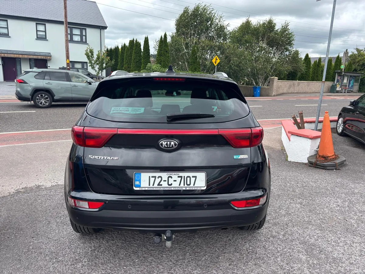 Kia Sportage   2017 STUNNING  SUV  LOW  MILEAGE - Image 2