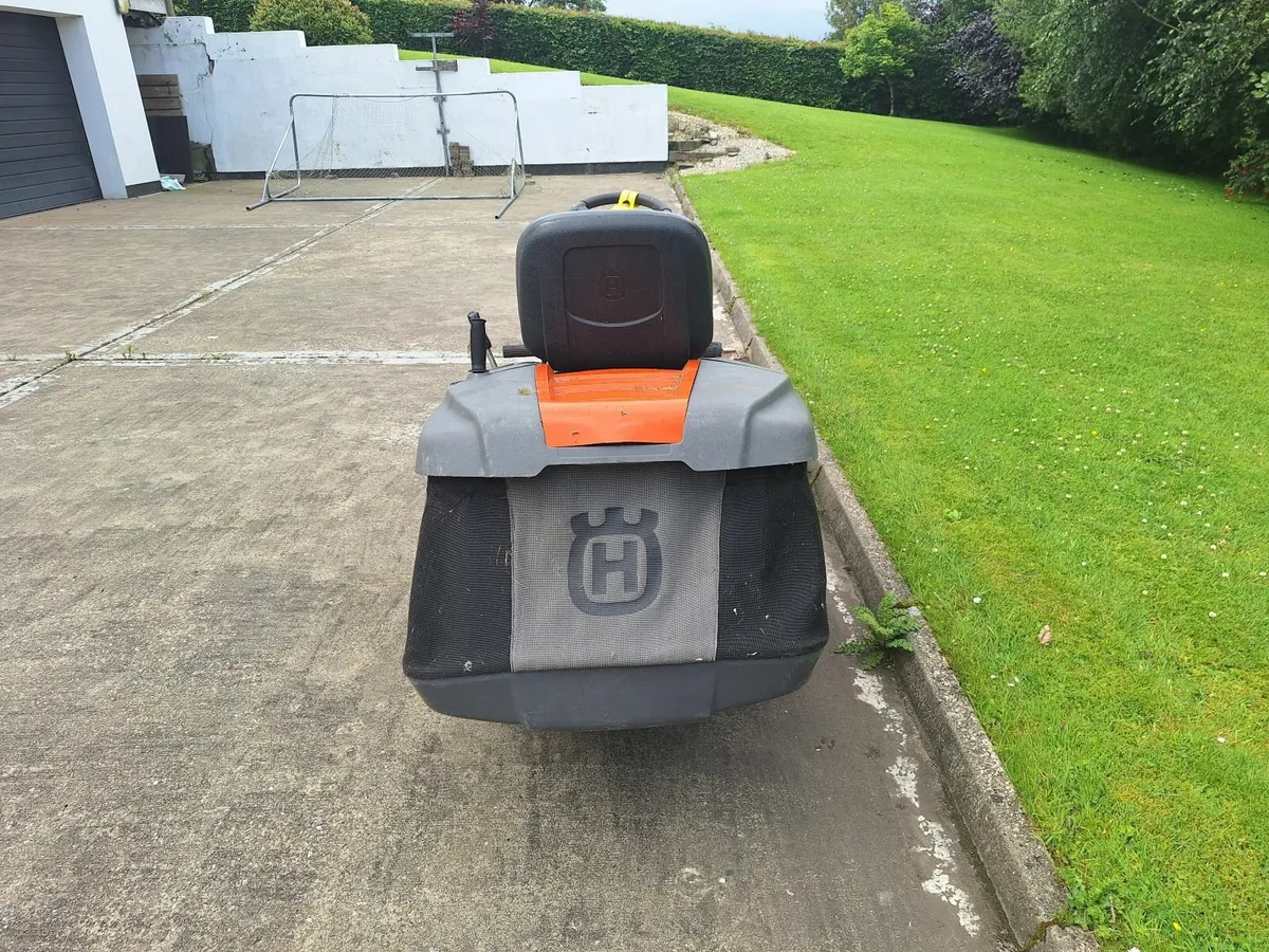 Ride on Lawnmower - Image 2
