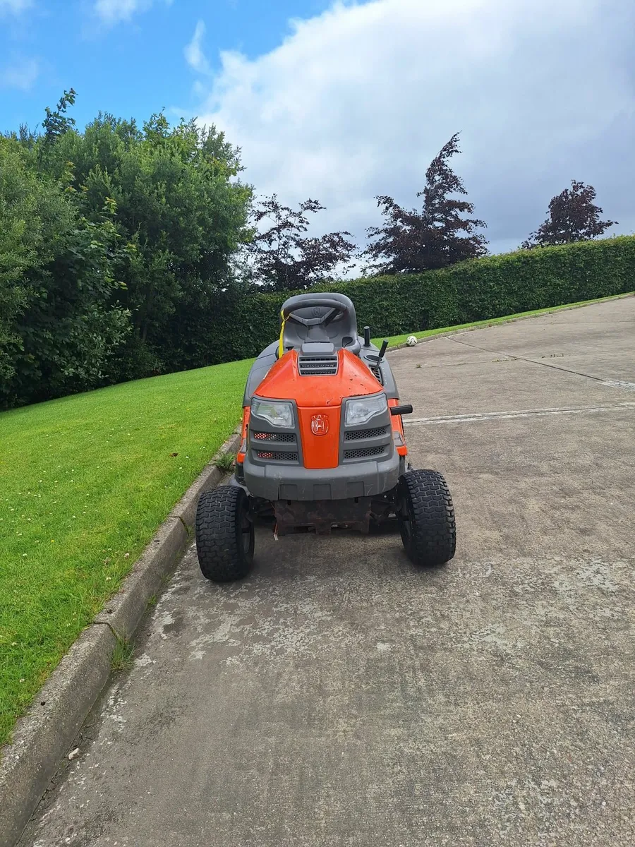 Ride on Lawnmower - Image 3