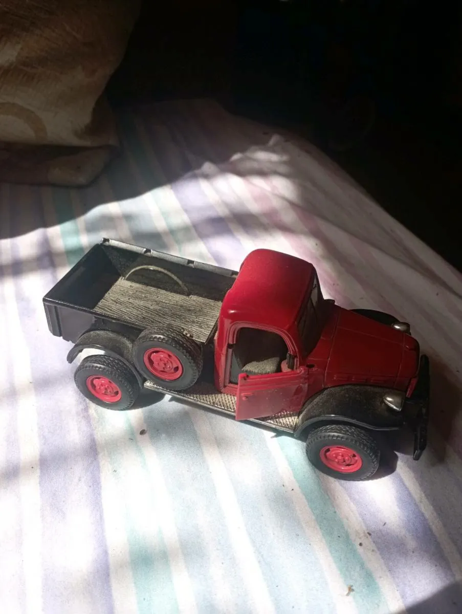 MATCHBOX DIECAST MODLE 1-43 SCALE 1946  DODGE POWE - Image 1