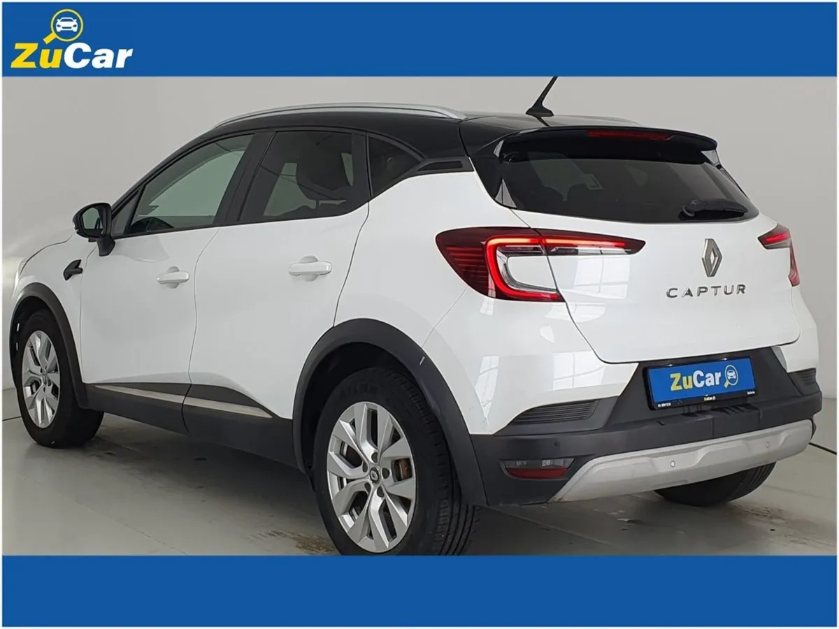 Renault Captur  27 TCe 100 Iconic - Image 3