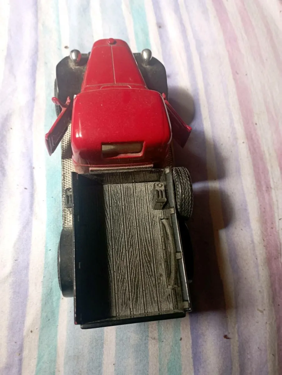 MATCHBOX DIECAST MODLE 1-43 SCALE 1946  DODGE POWE - Image 4