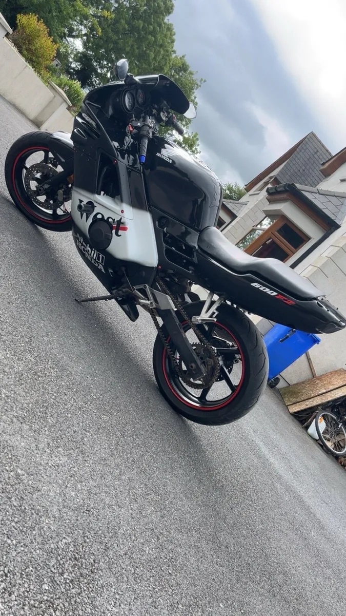 Honda CBR600 F2 - Image 3