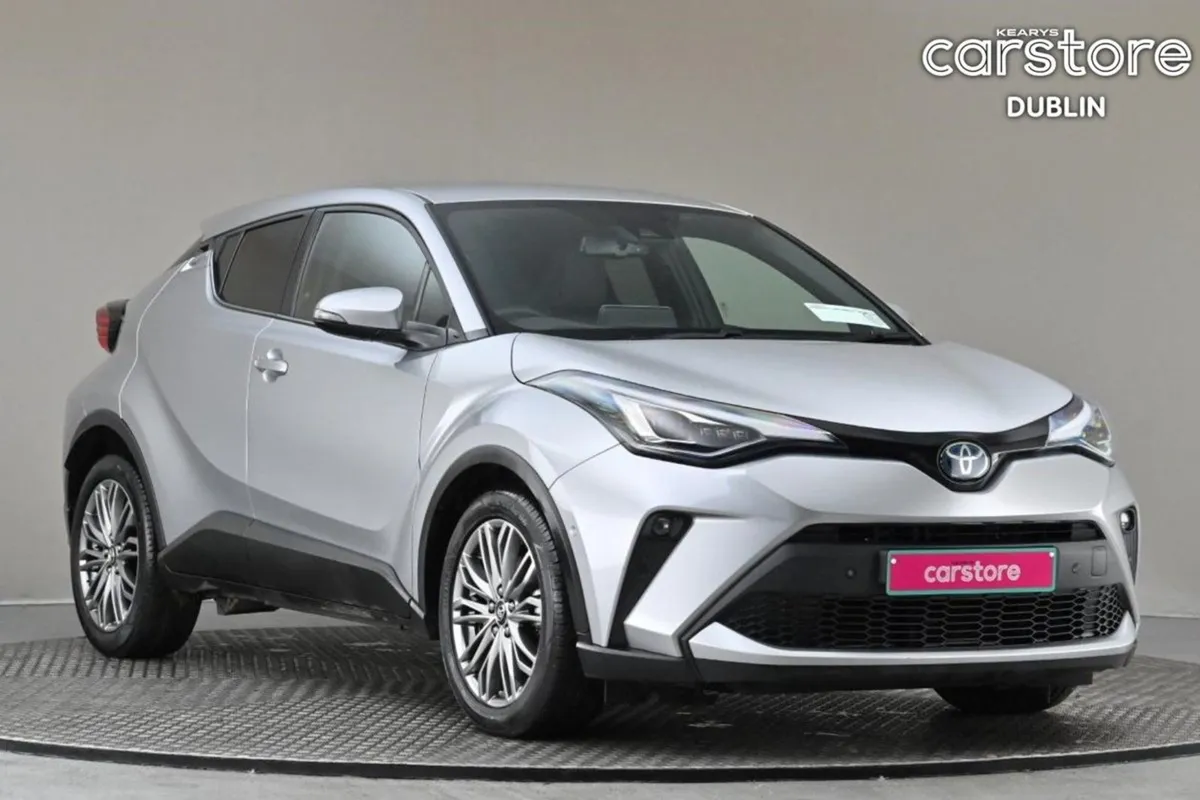 Toyota C-HR 1.8 Hybrid SOL  half Leather reverse - Image 1