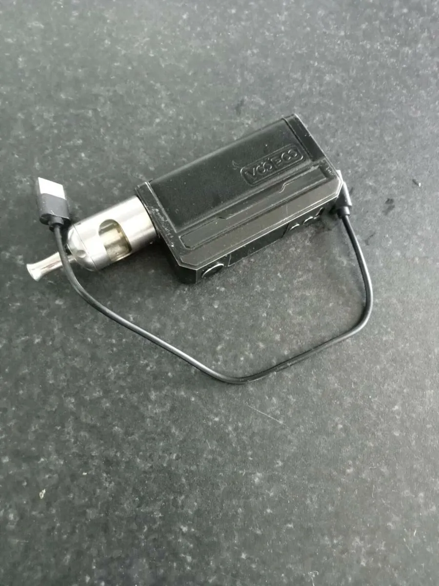 Ecig and charger - Image 1