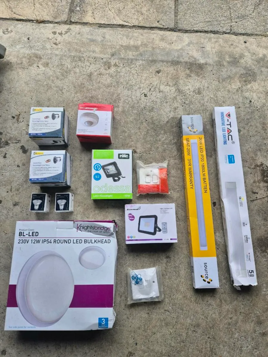 Electrical fittings lights etc - Image 1