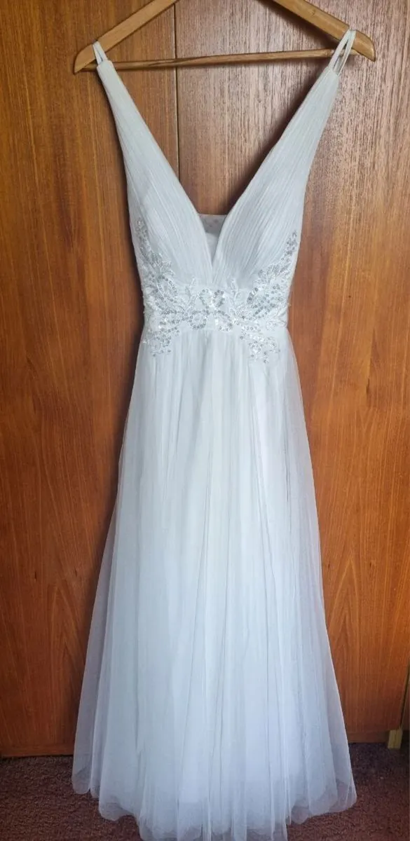 Wedding dress UK12 - Image 1